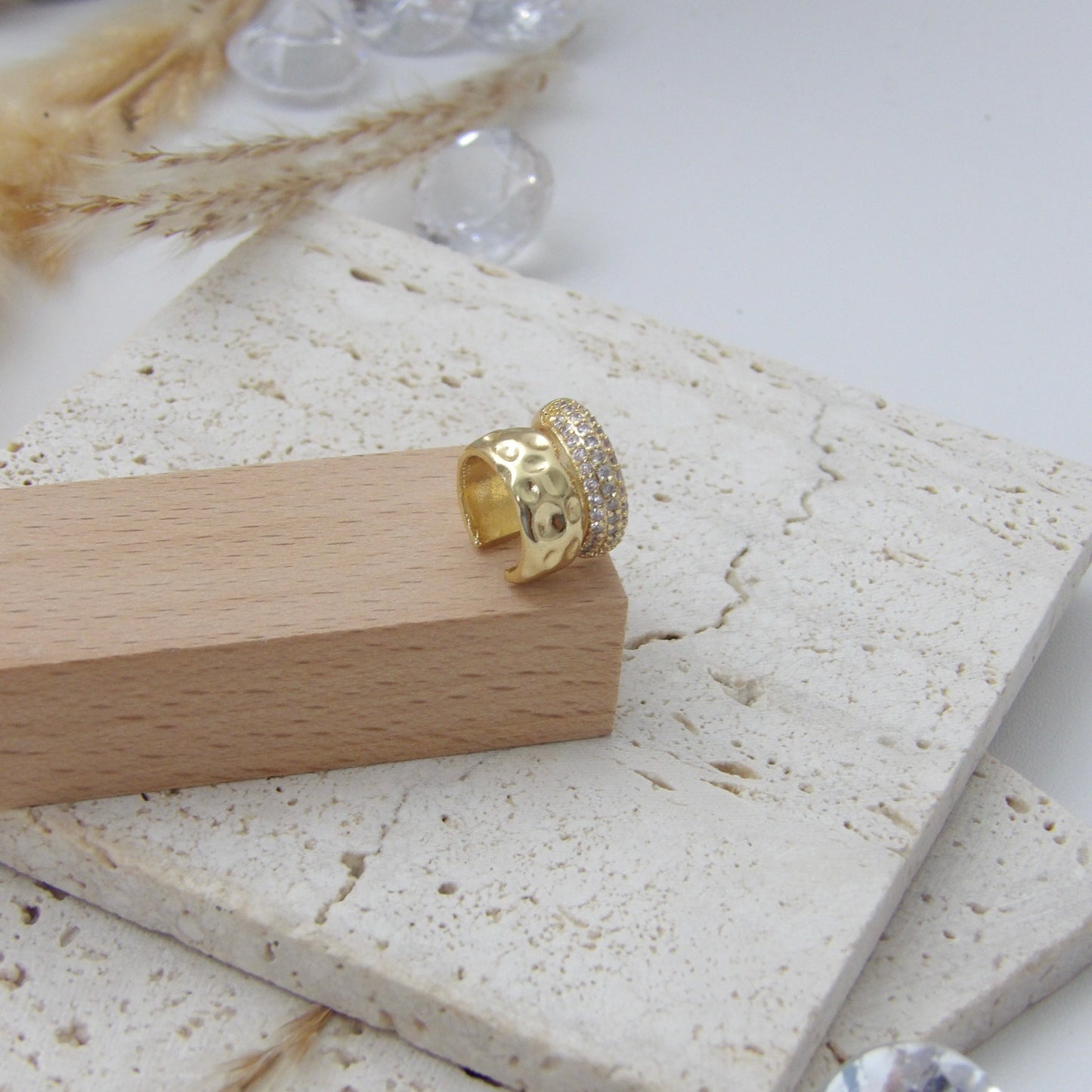 MIRABELLE EAR CUFF GOLD