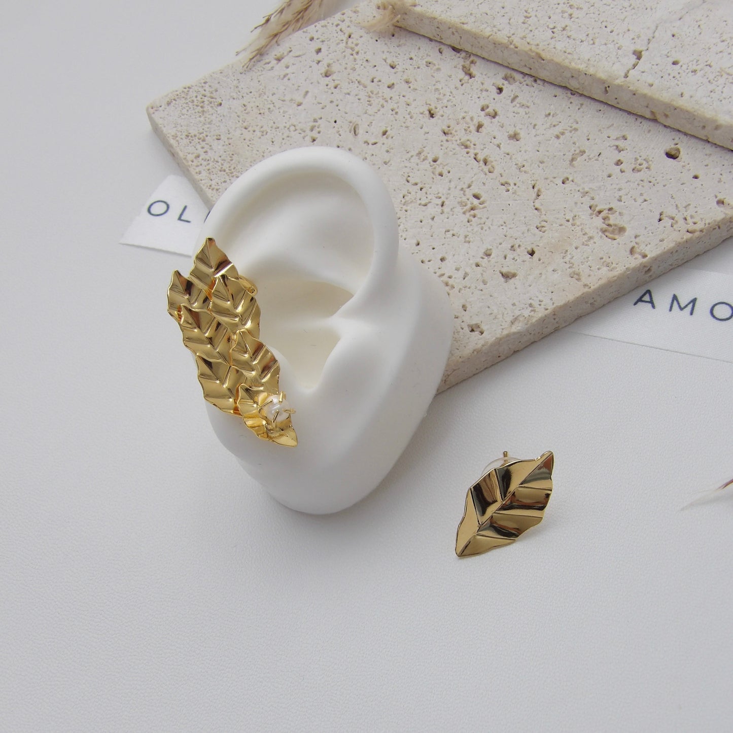 FIONA EARRING SET EAR CUFF GOLD