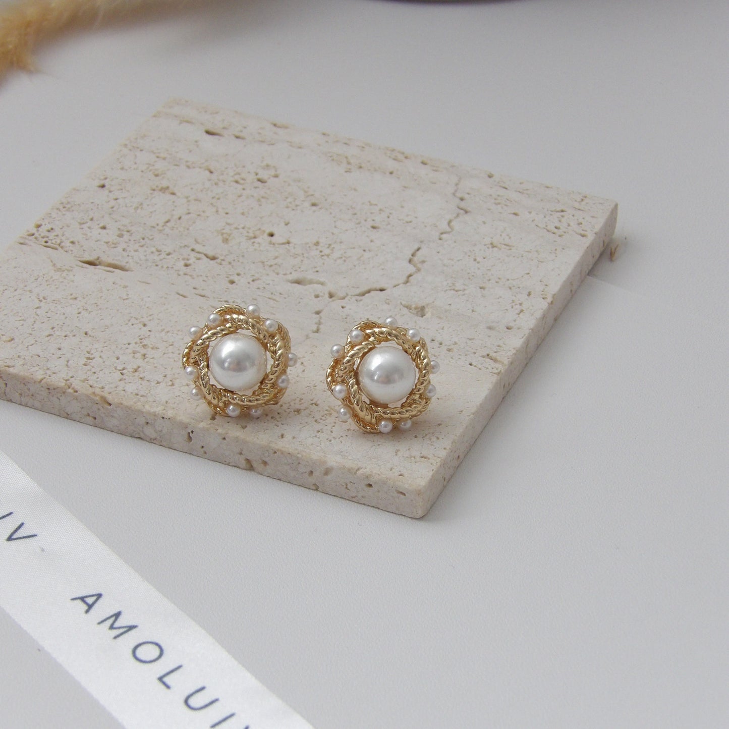 PAULA PEARL EARRINGS GOLD