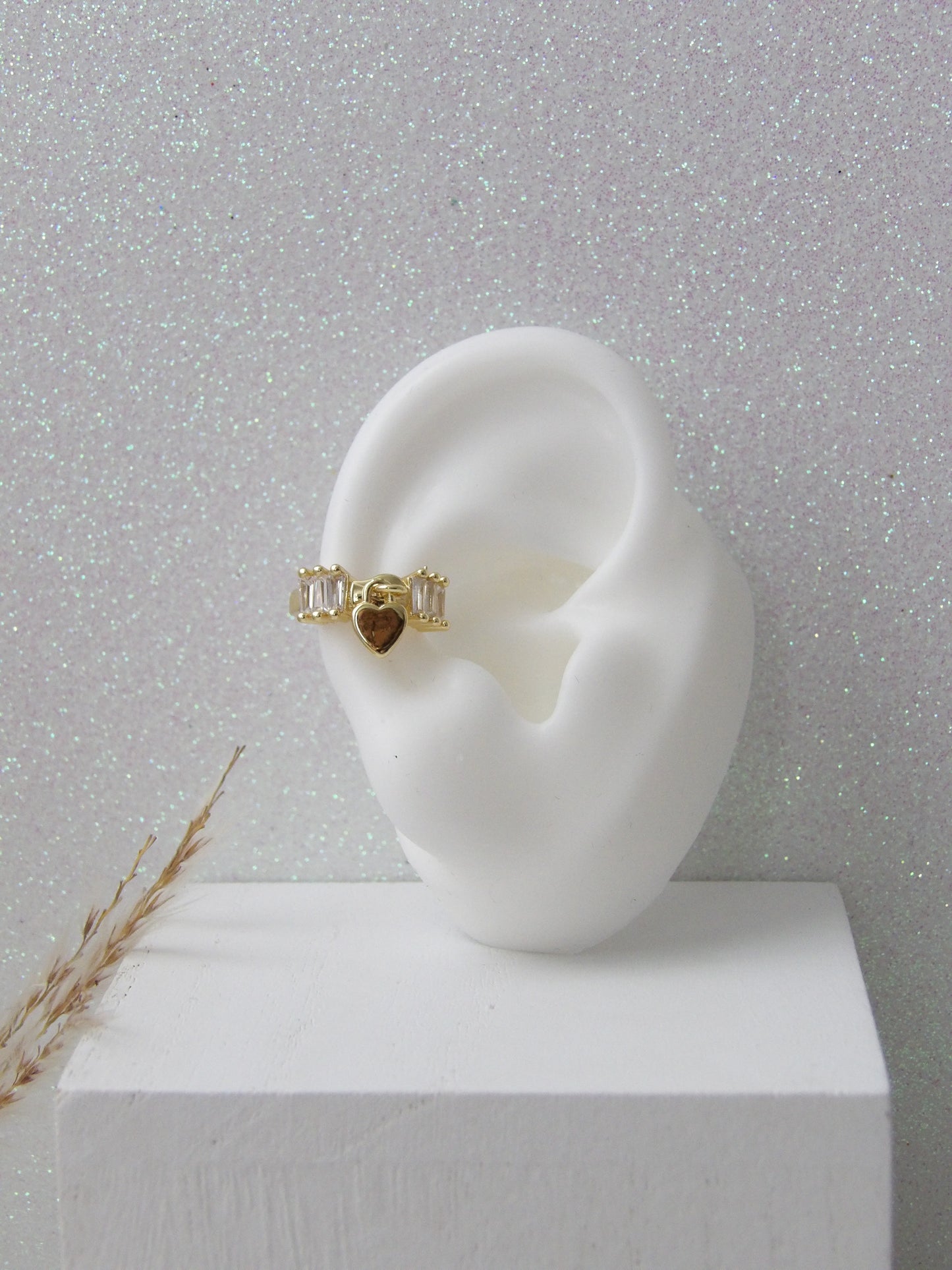 LIORA EAR CUFF GOLD