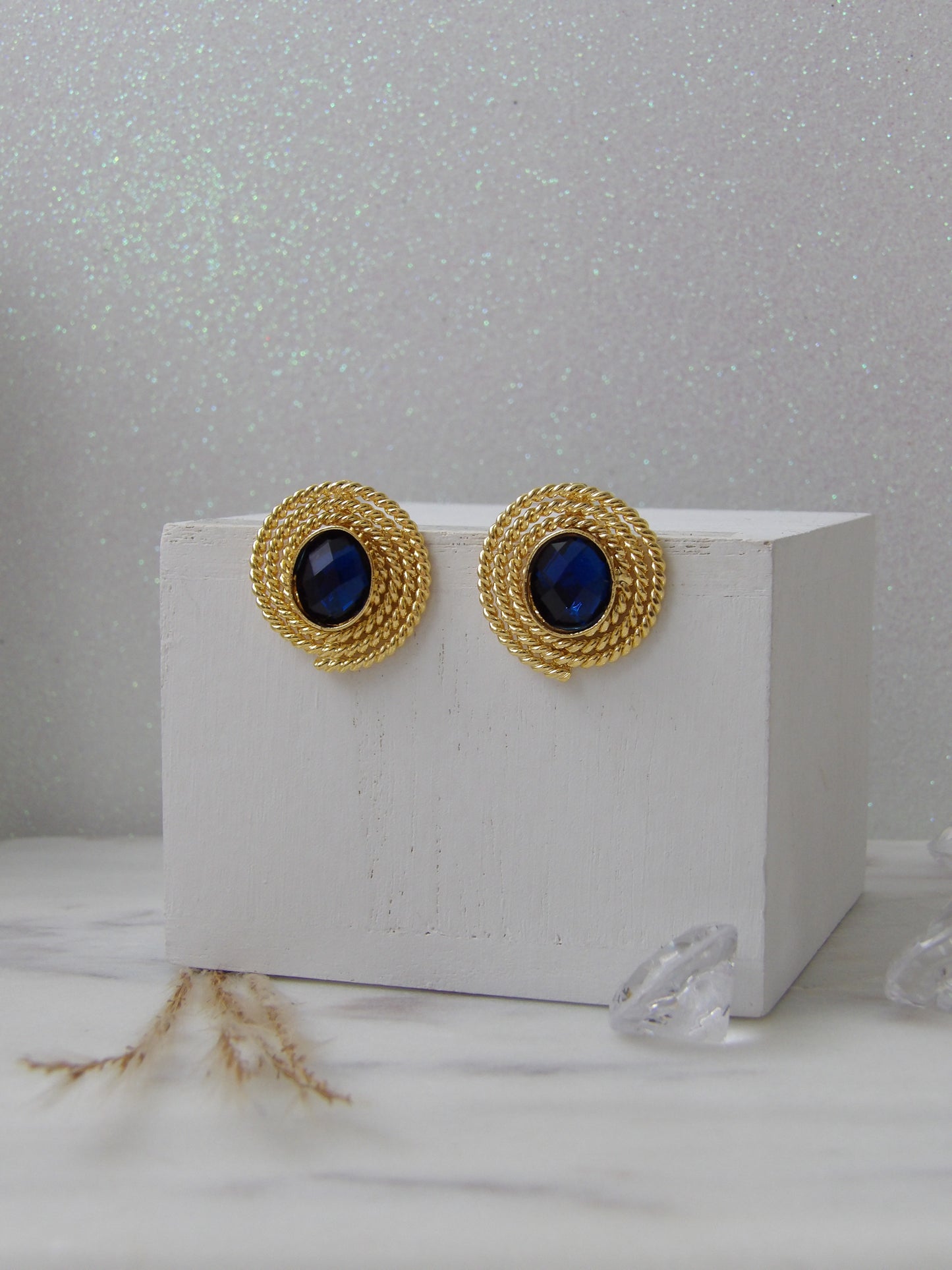 MIDNIGHT HALO STUDS BRONZE