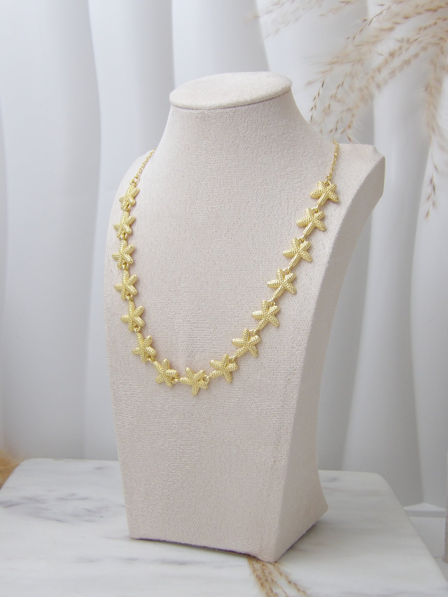 STARELLA GOLD NECKLACE