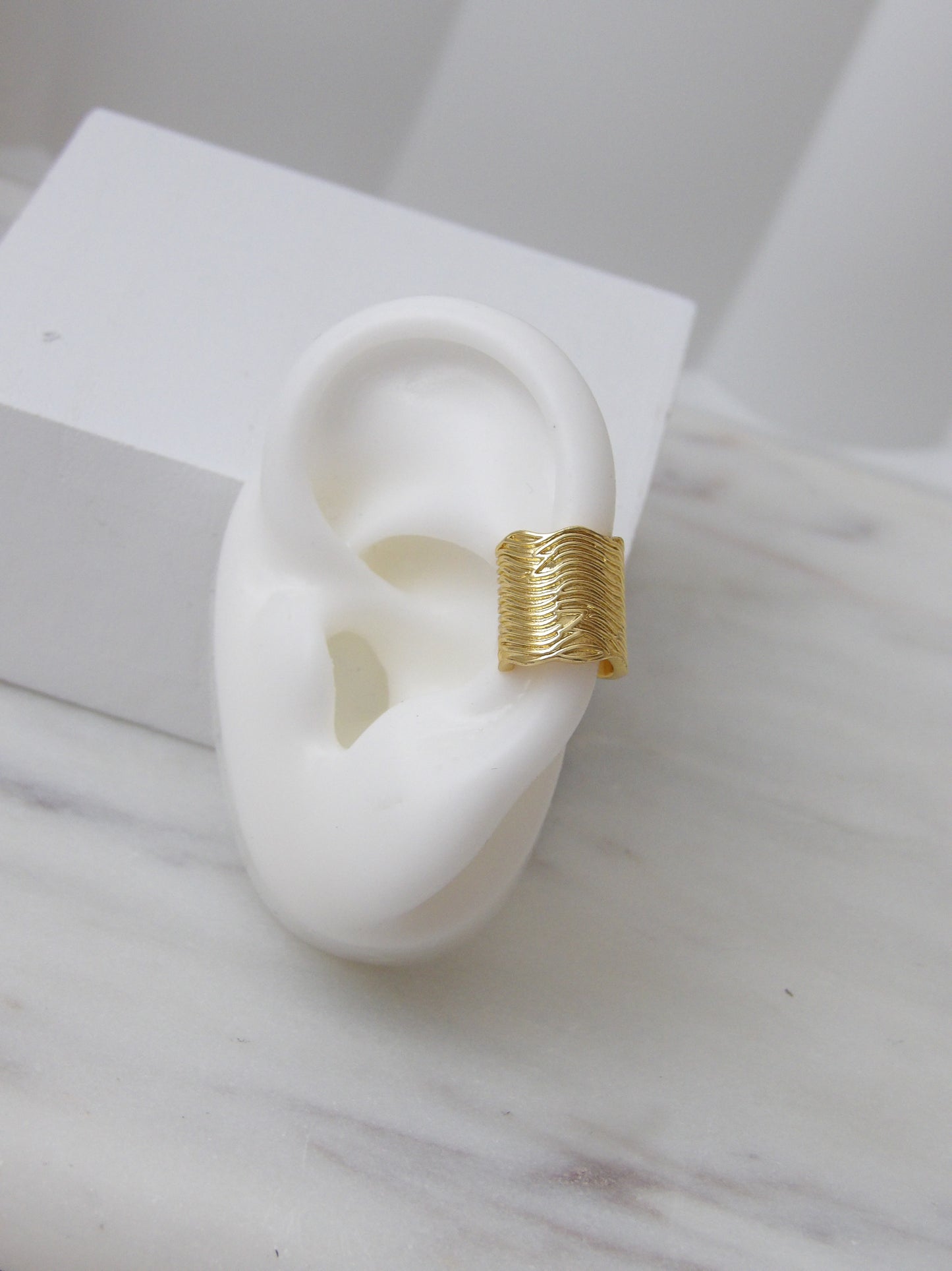 ONDINA EAR CUFF GOLD