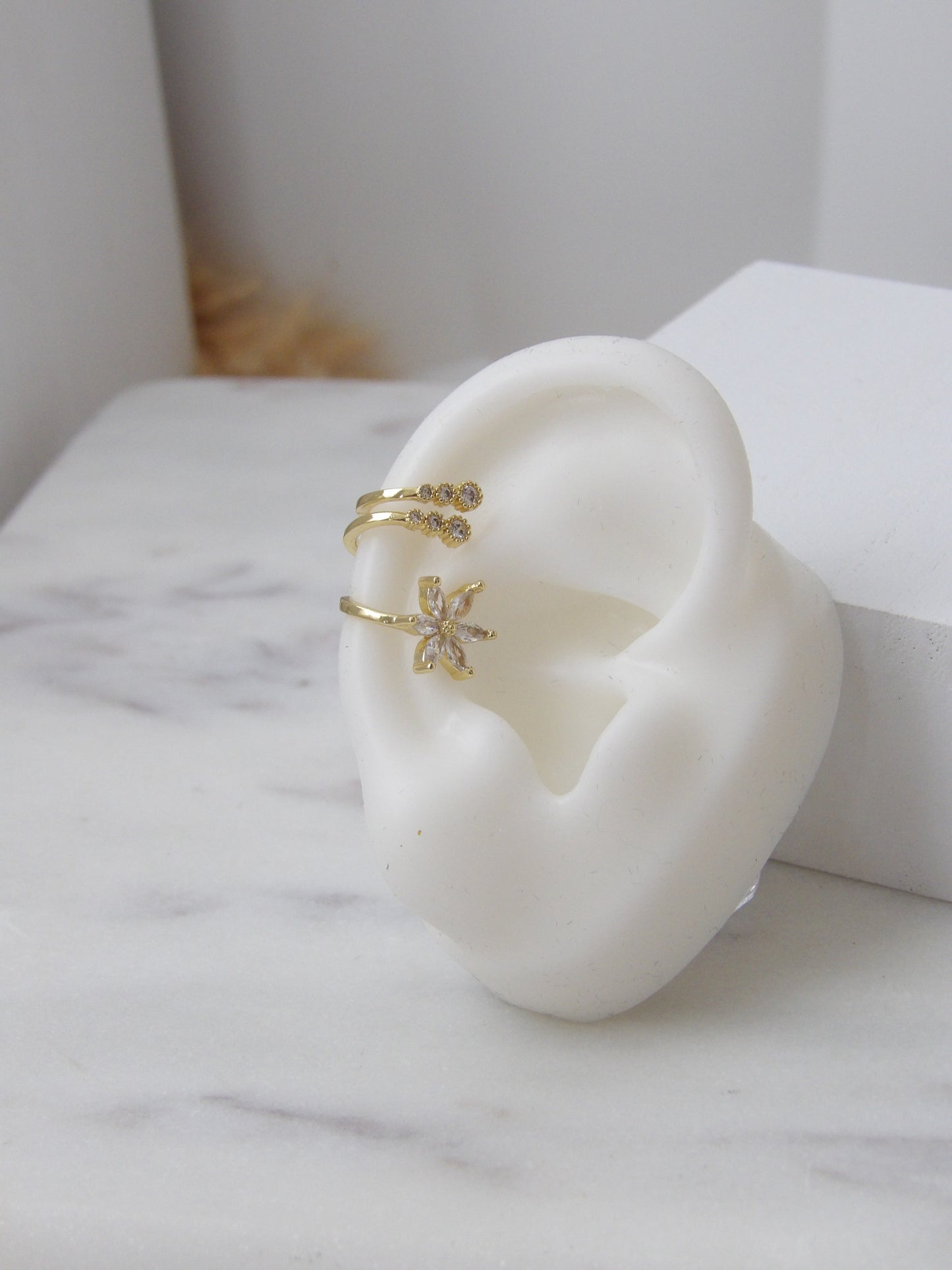 AURELINE EAR CUFF