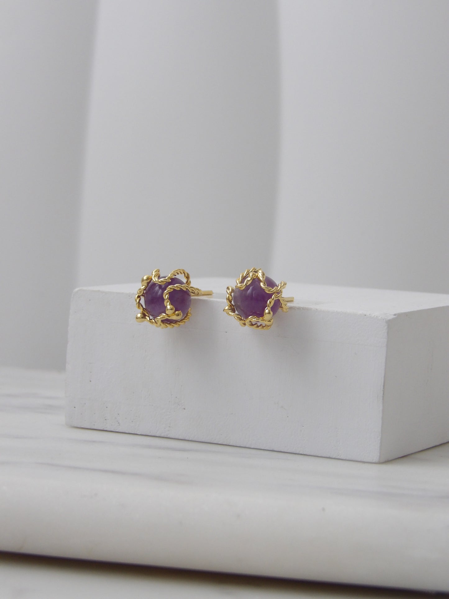 AMETHYST STUDS BRONZE