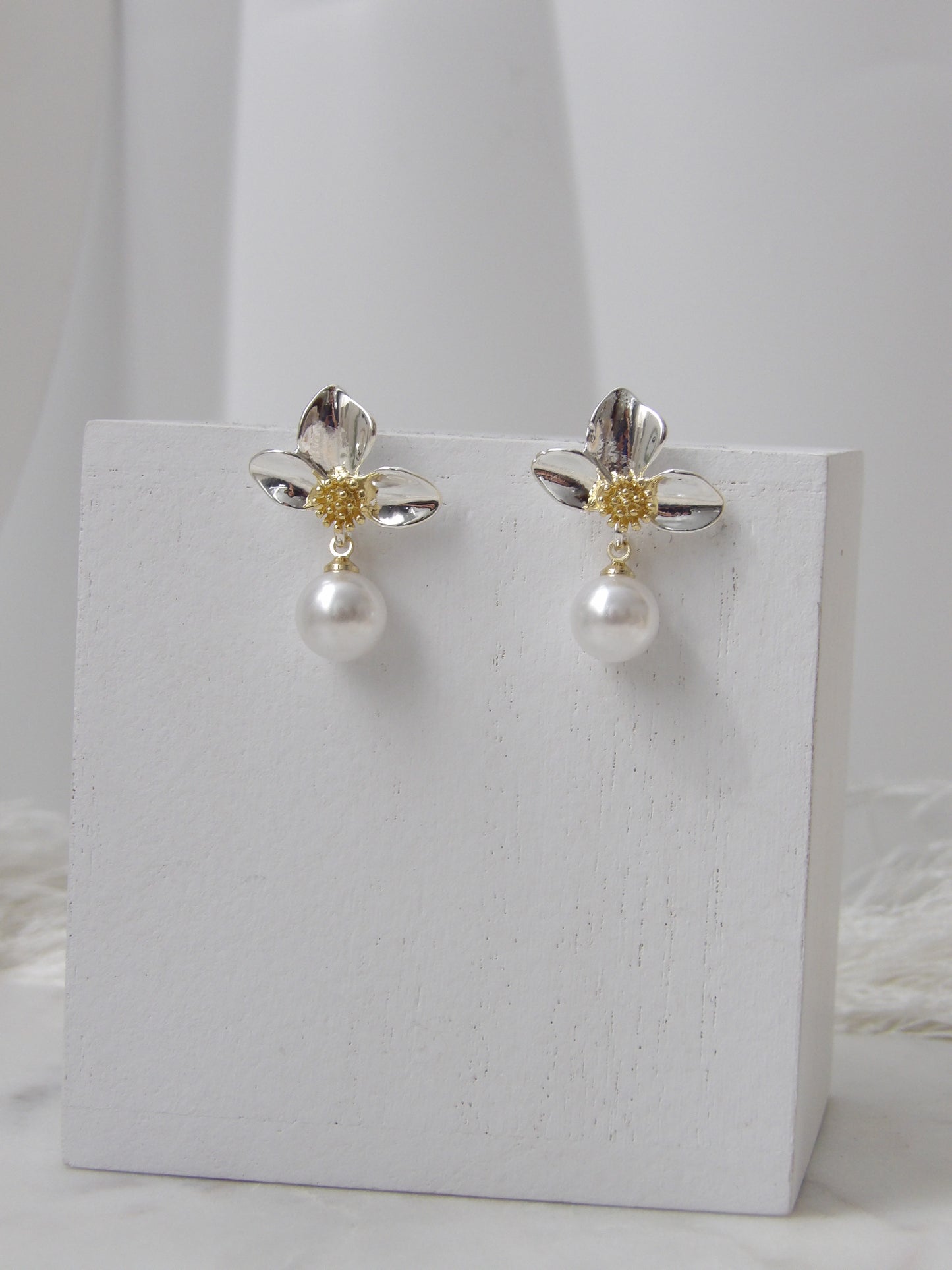 PETAL PEARL DROP EARRINGS