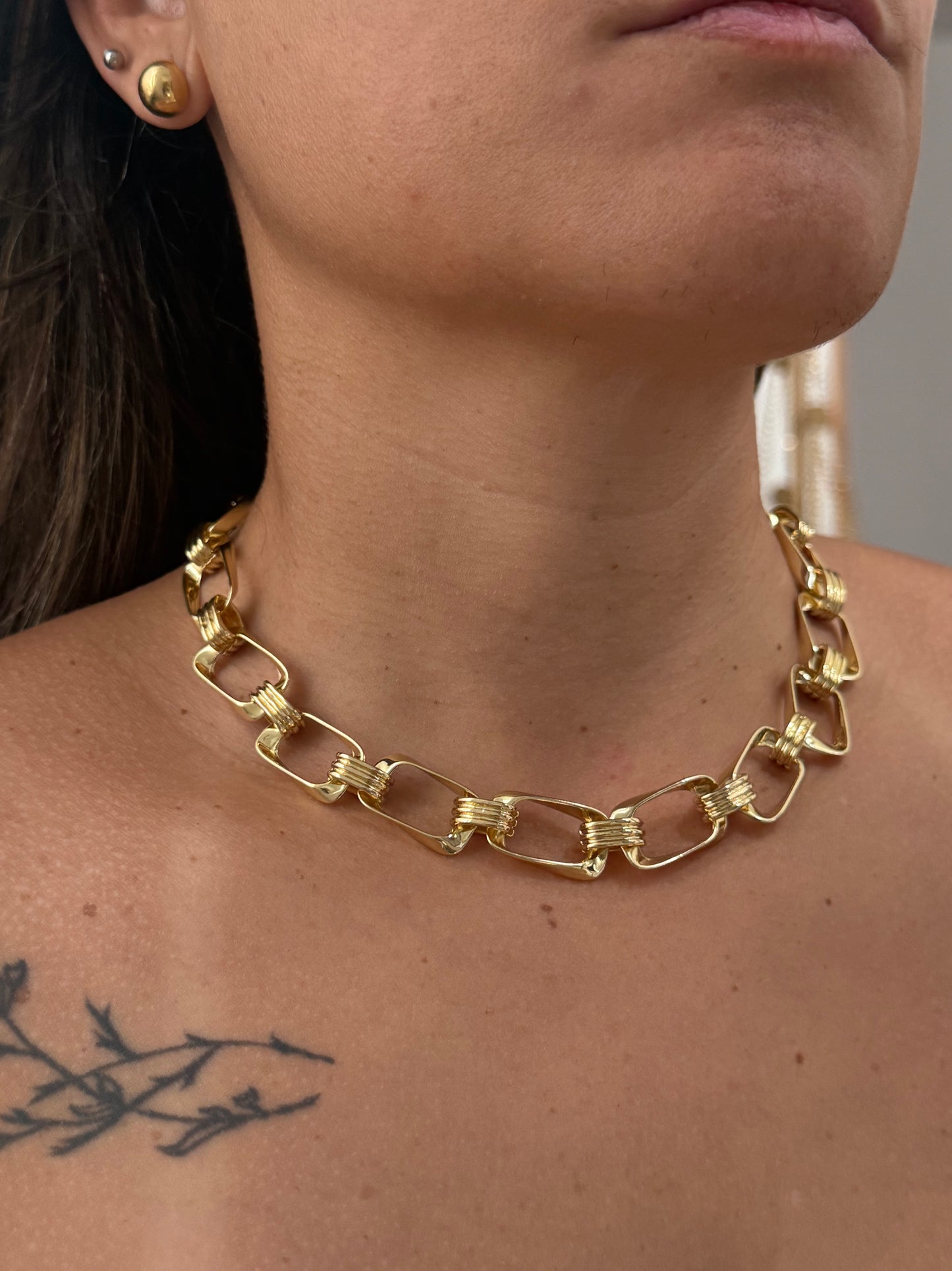 VéRANE GOLD NECKLACE