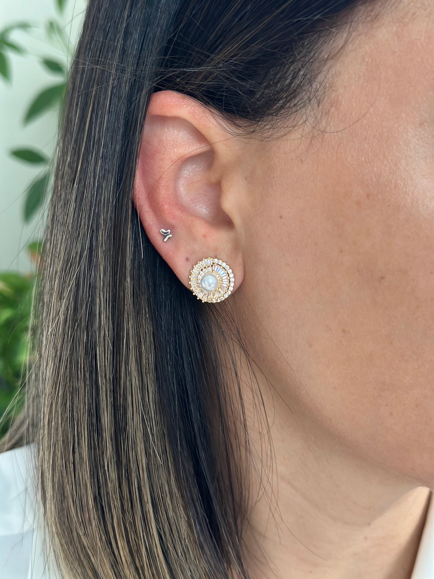 PEARL LIGHT GOLD EARRING