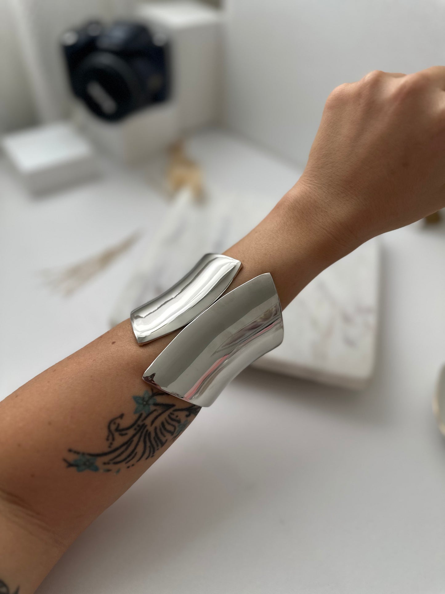 LUNA BANGLE – SILVER EDITION