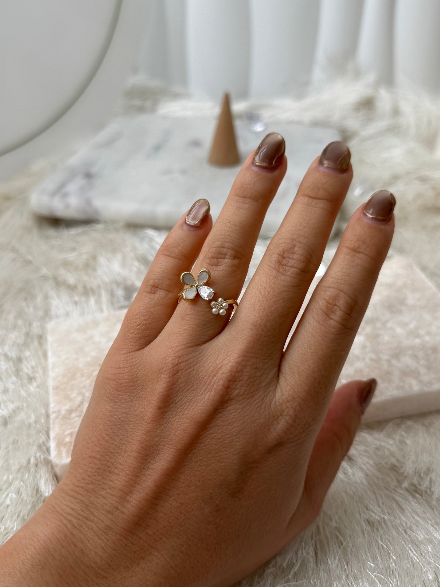 🌸 BLOSSOM WHISPER GOLD RING