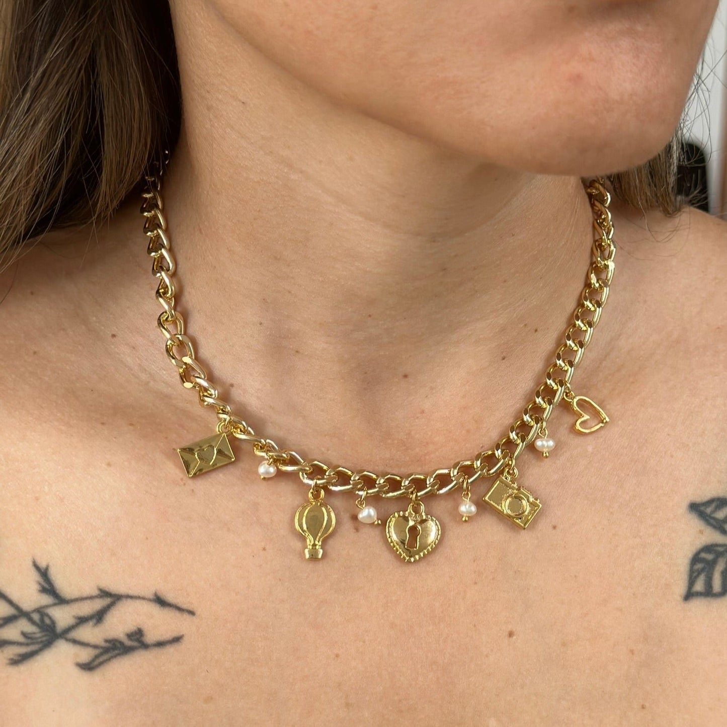 TURIST NECKLACE GOLD