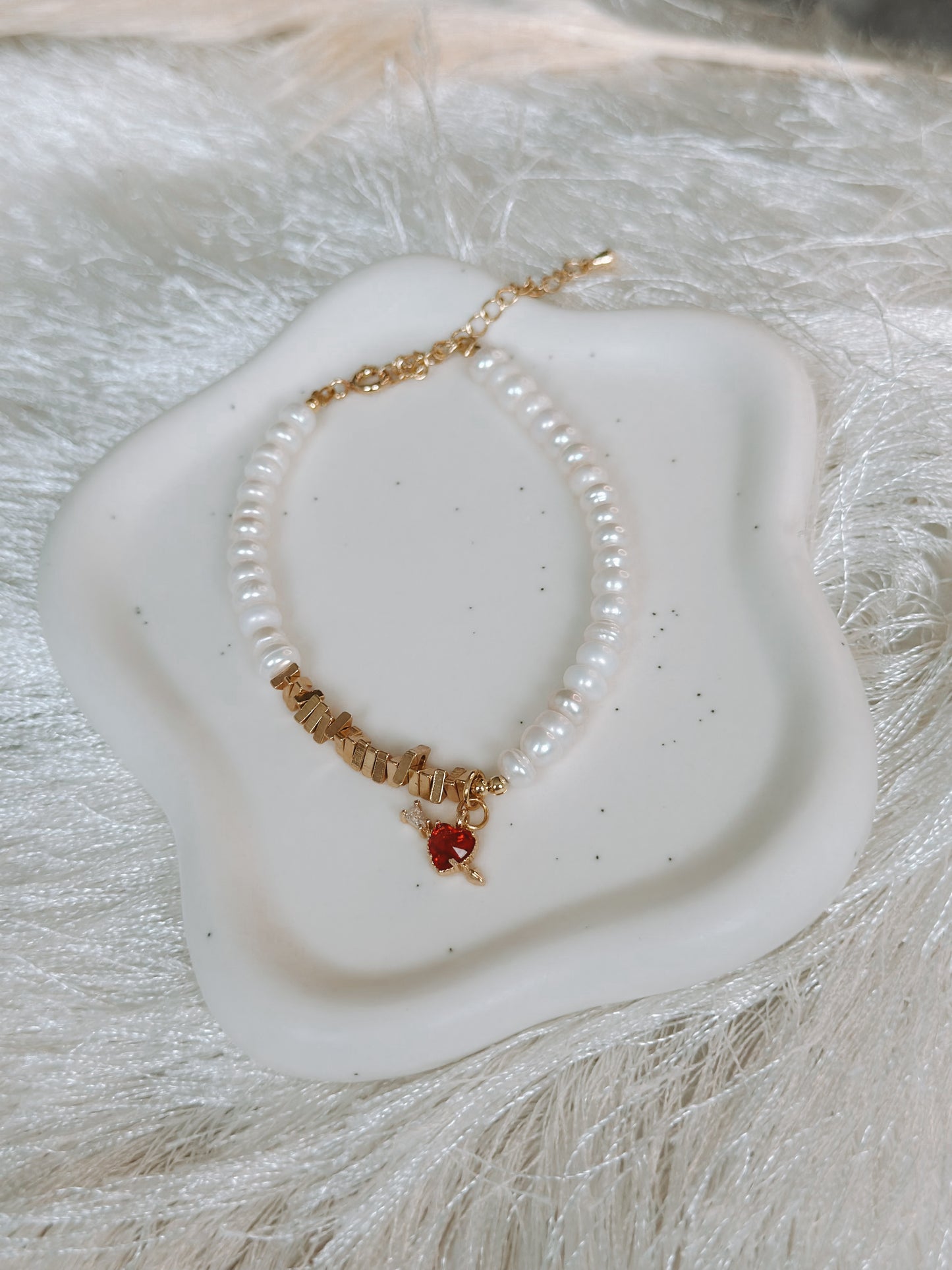 RUBI BRACELET NATURAL PEARL GOLD