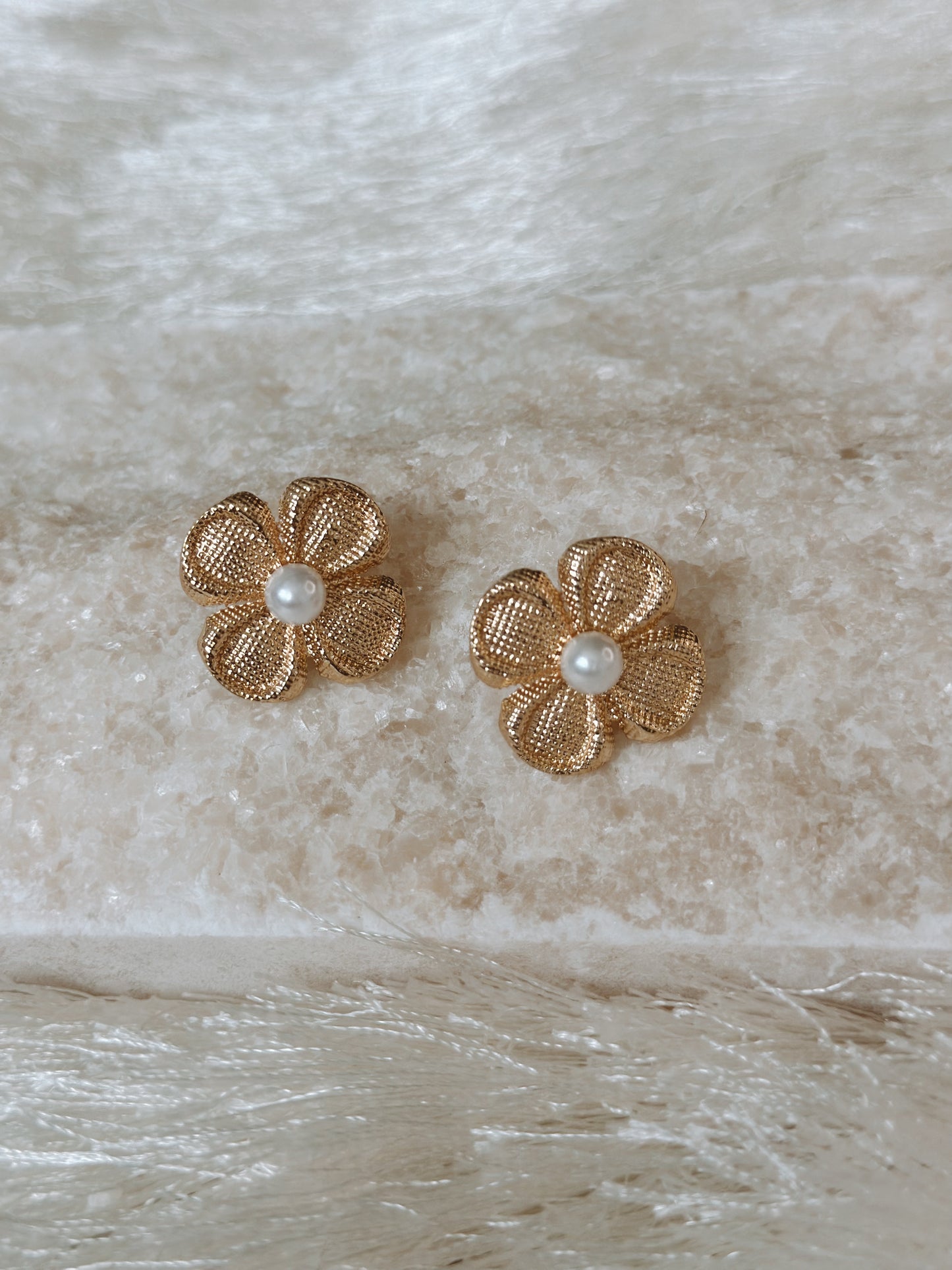 OLIVIA GOLD EARRINGS