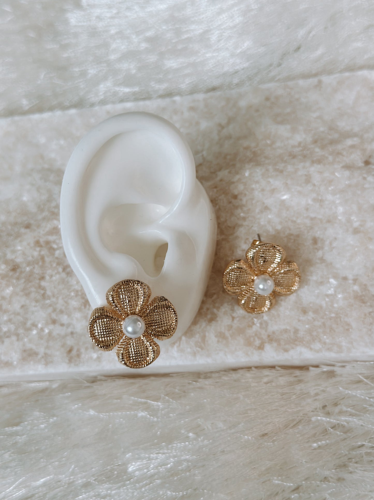 OLIVIA GOLD EARRINGS