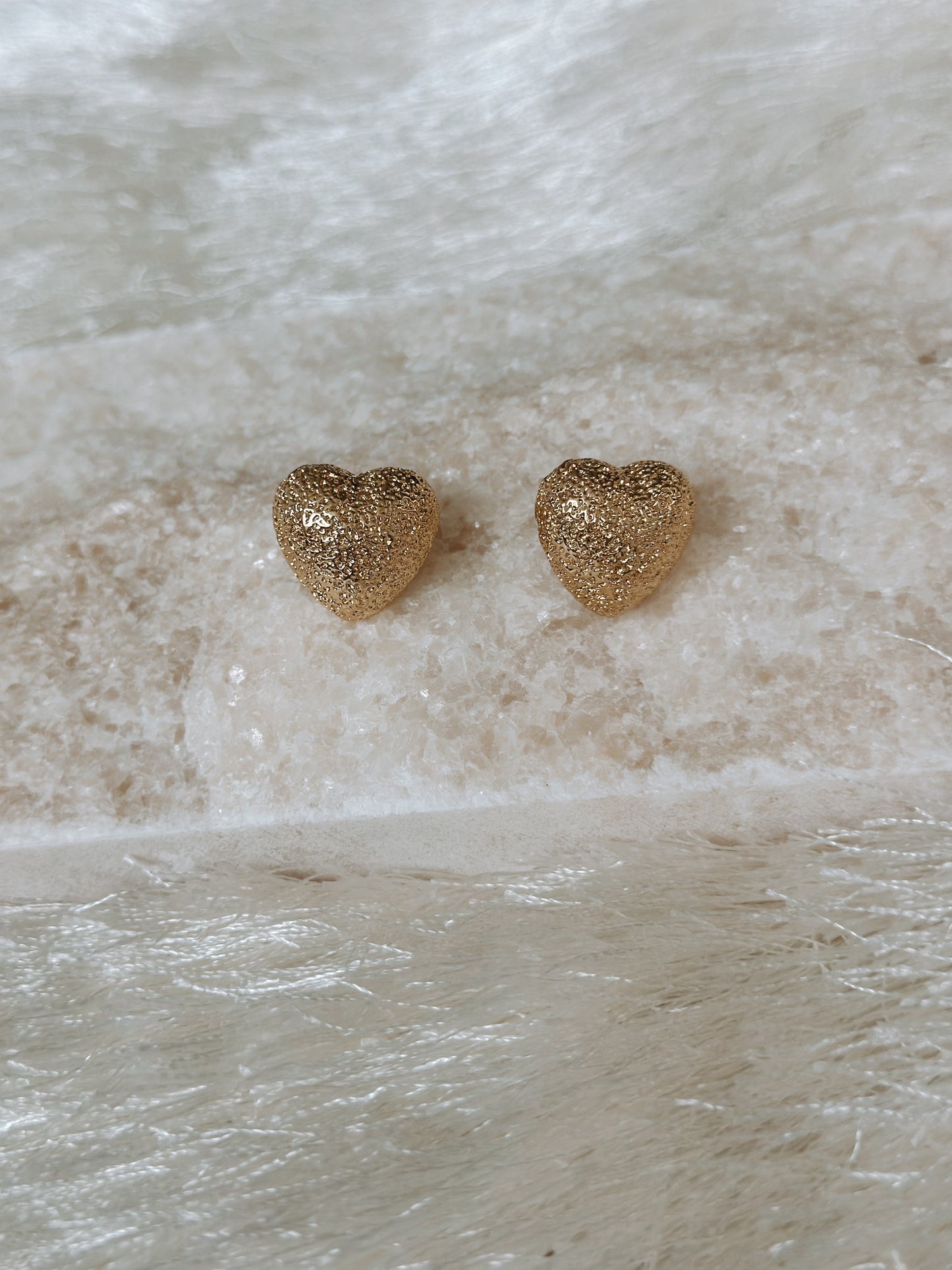 HEART CHUNKI GOLD EARRINGS