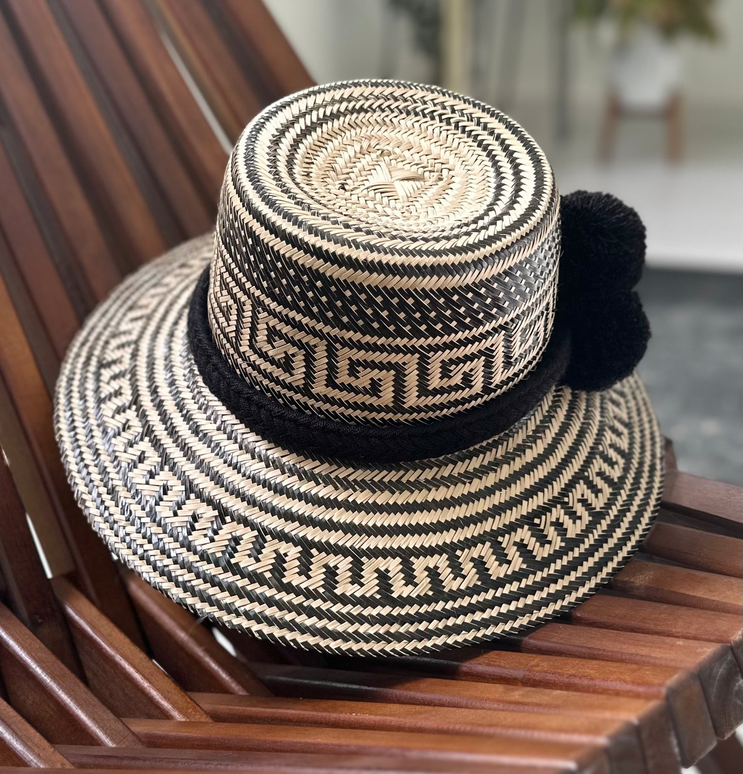 SOMBRERO A LA CORTA LLAVE BLACK