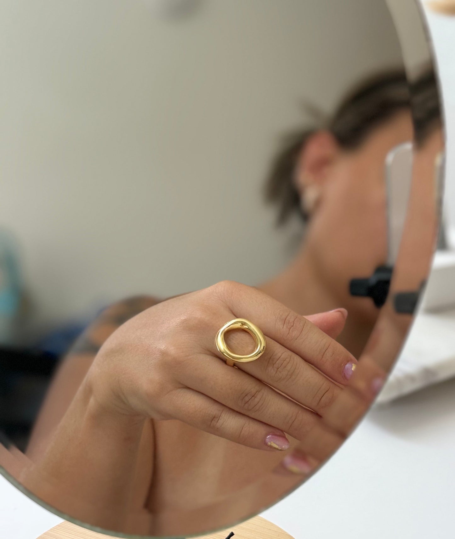 LOOP GOLD RING