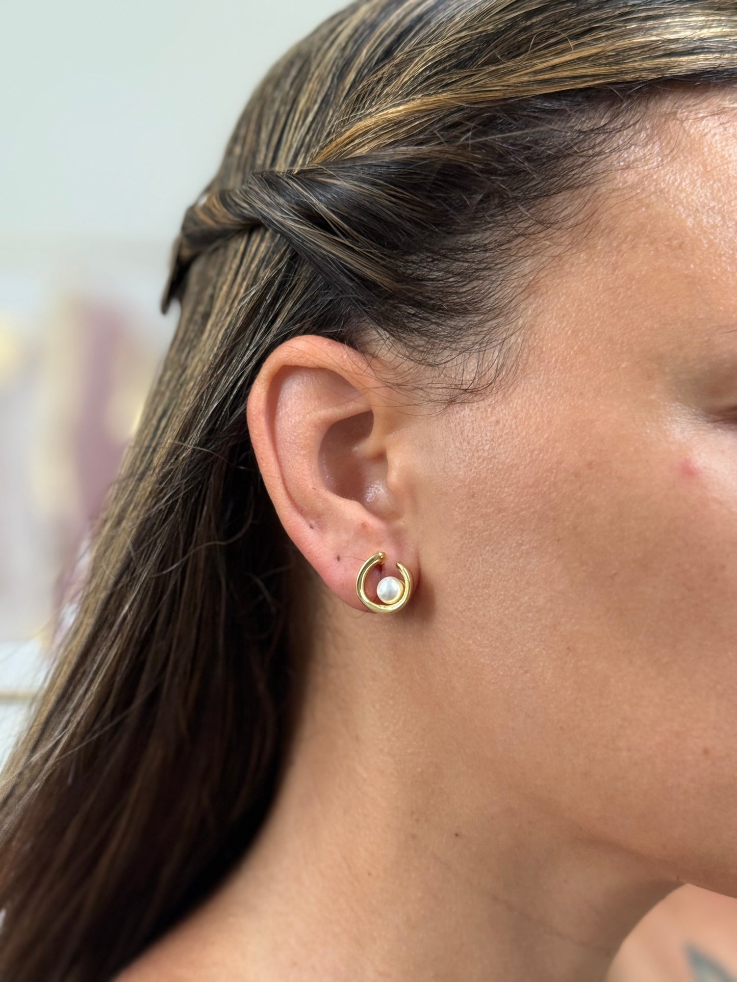 NAYRA GOLD STUDS