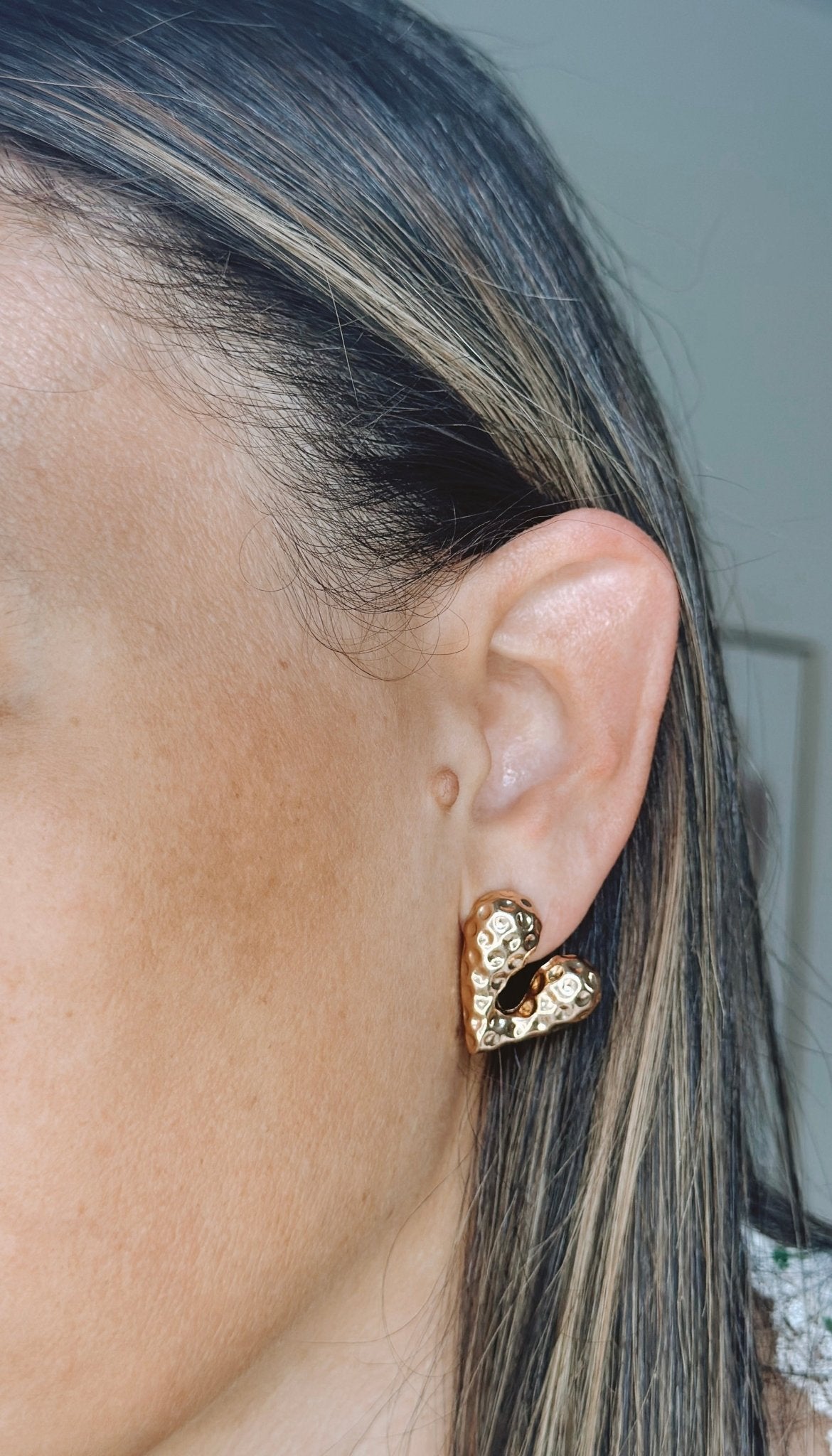 AVERY GOLD EARRINGS