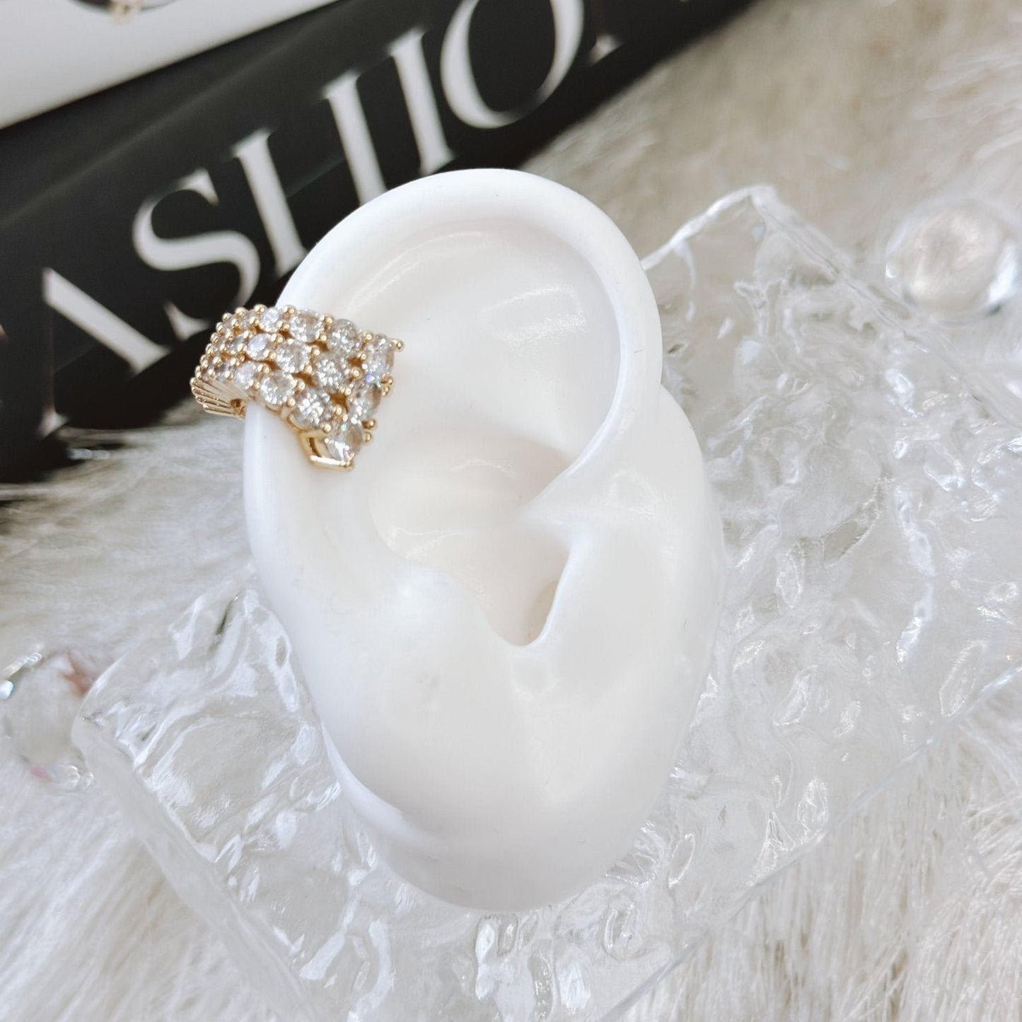 BELA EAR CUFF GOLD