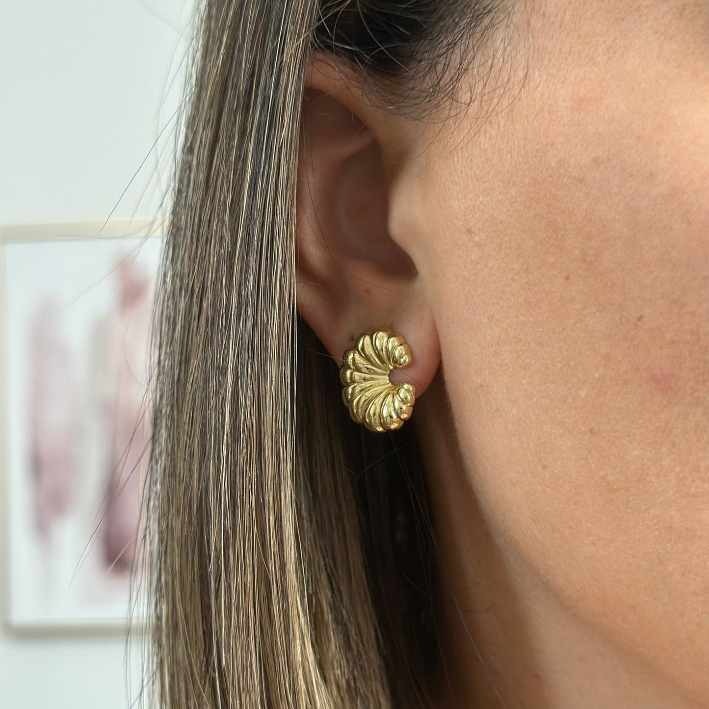 CROISSANT EARRING GOLD