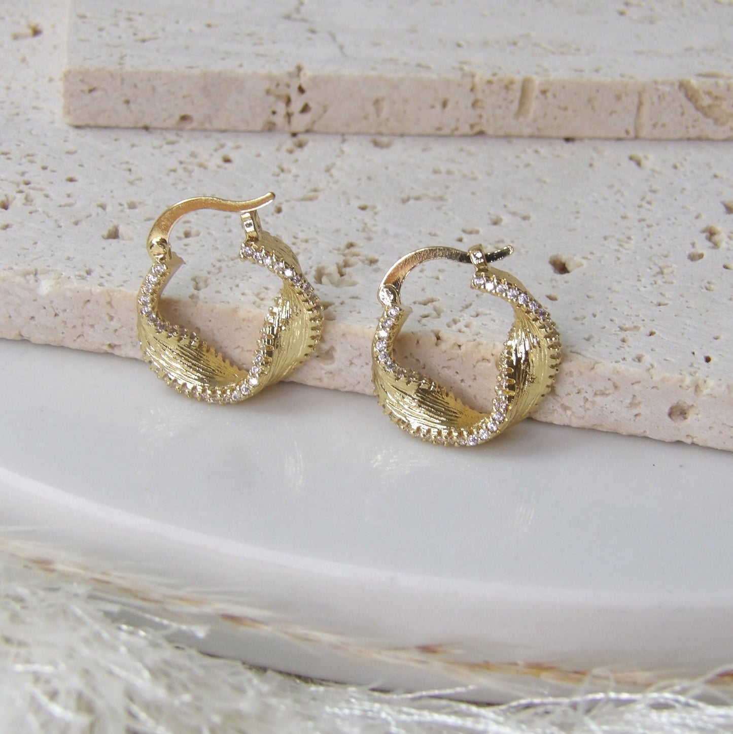DIAMOND EARRING GOLD