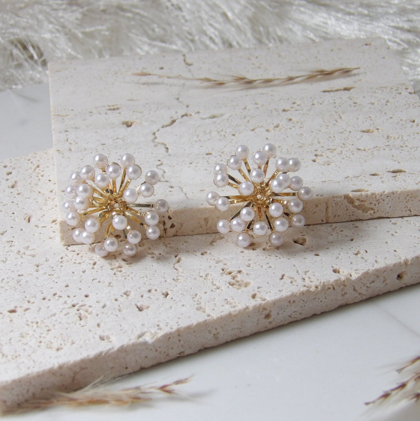 DOVE PEARL EARRING GOLD