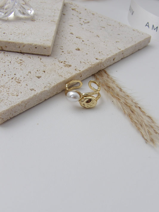 MAGNETIC PEARL GOLD RING