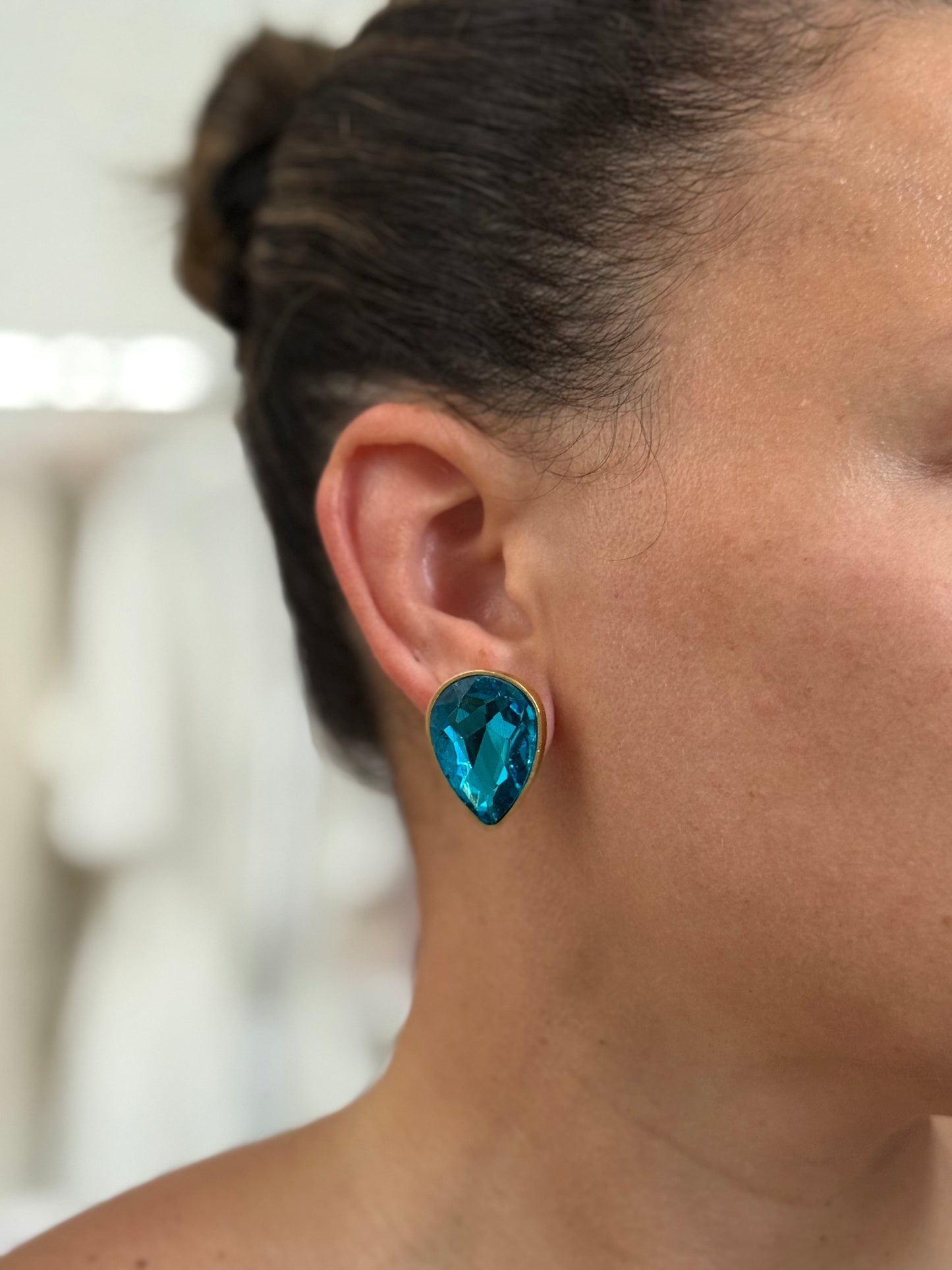 AURA BLUE BRONZE STUDS