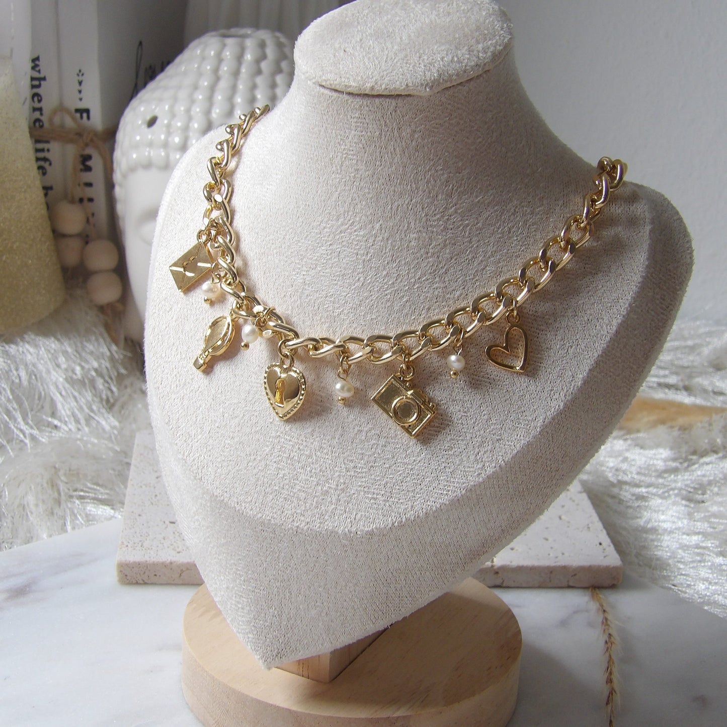 TURIST NECKLACE GOLD