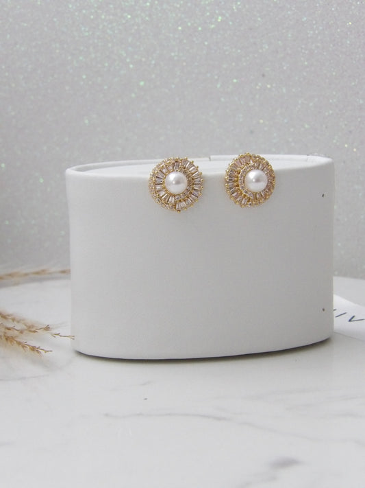 PEARL LIGHT GOLD EARRING