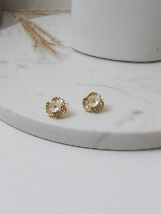 CAMELIA GLOW EARRINGS
