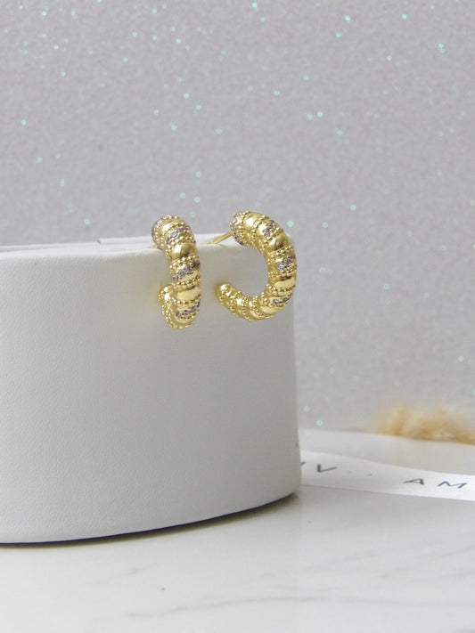 RIBBED SHINE GOLD EARRINGS
