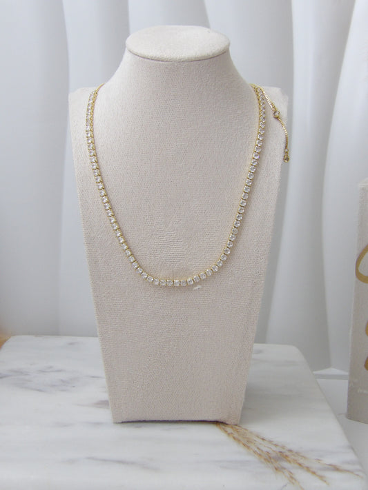 ELANOR GOLD NECKLACE
