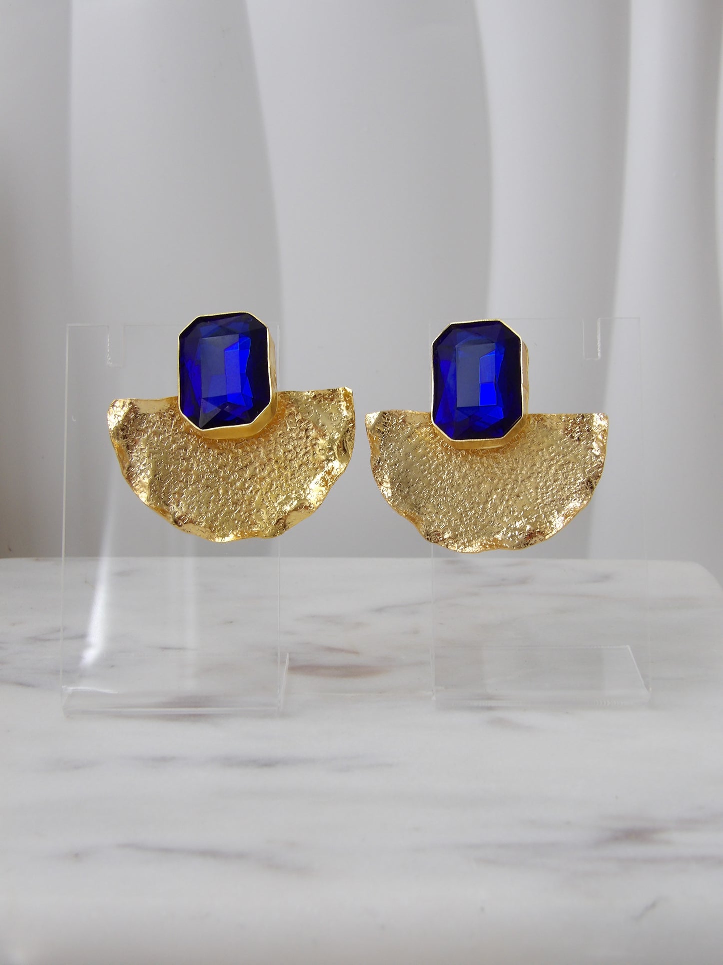 CRIMSON AURA BRONZE EARRINGS