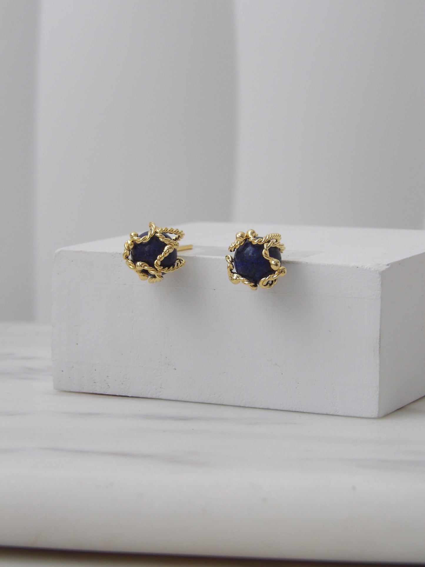SAPHIRA STUDS BRONZE