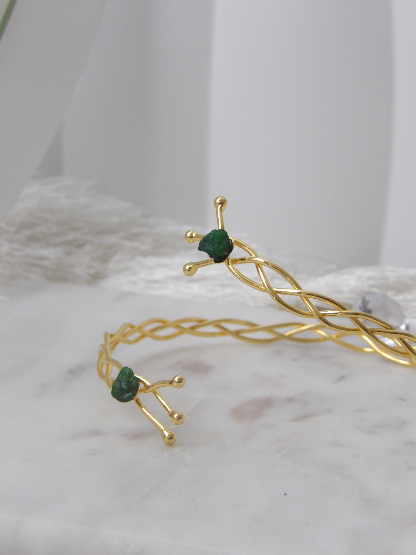 SAHARA TWIST ARM CUFF