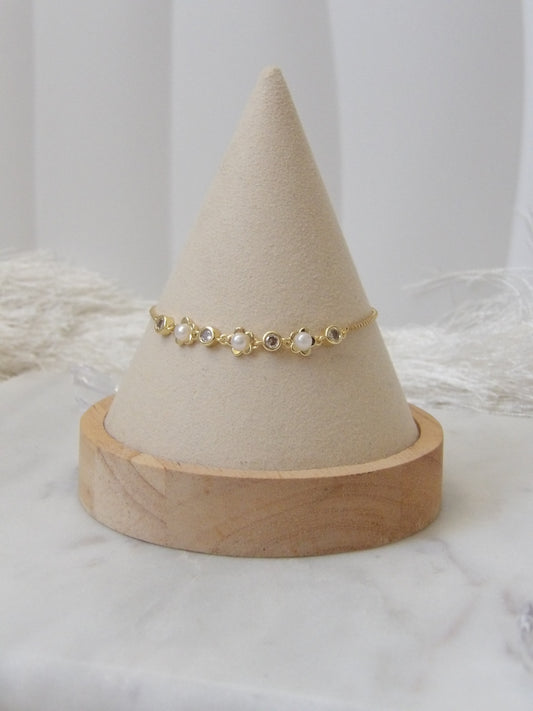 ELARA PEARL BRACELET