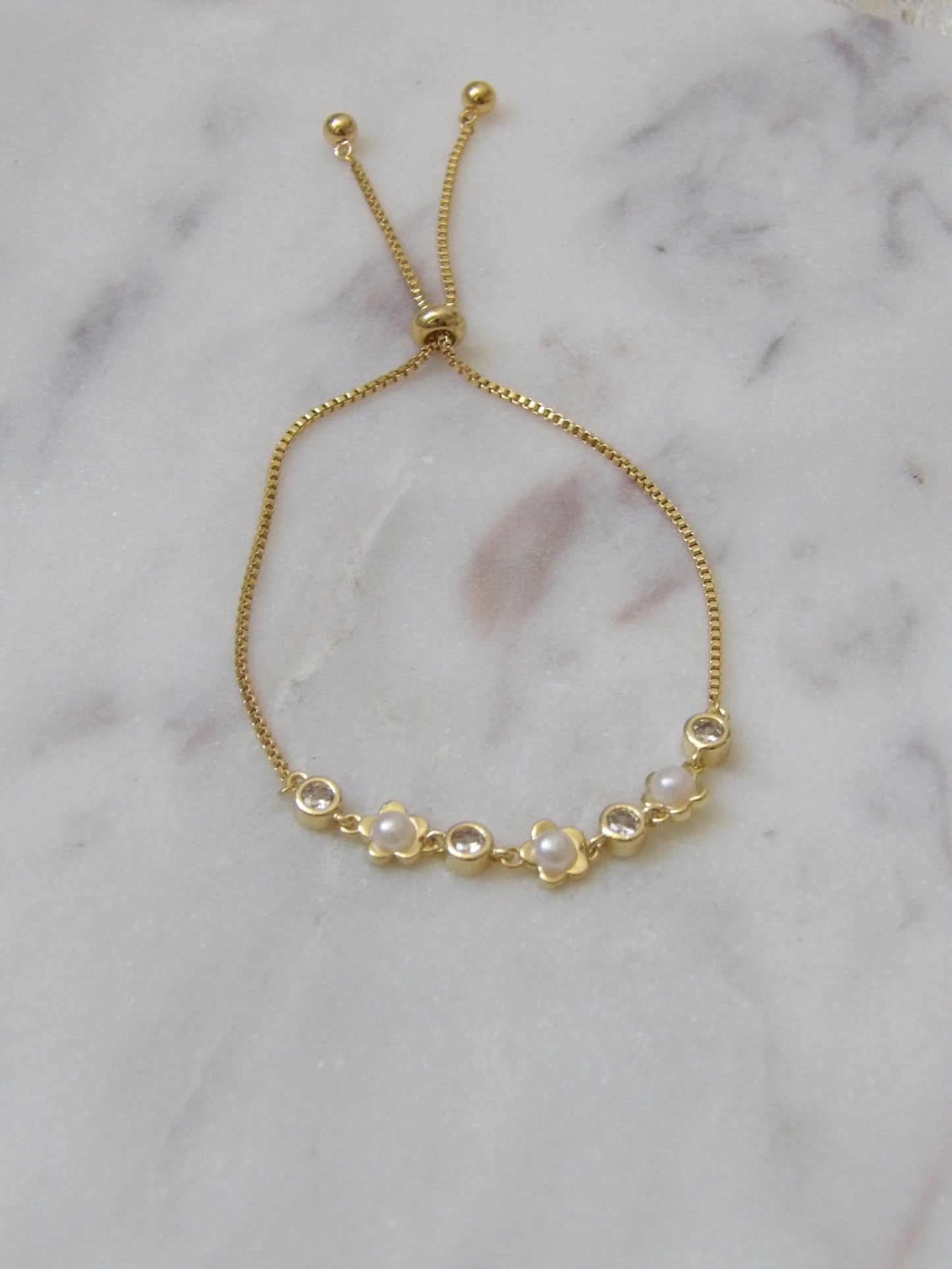ELARA PEARL BRACELET