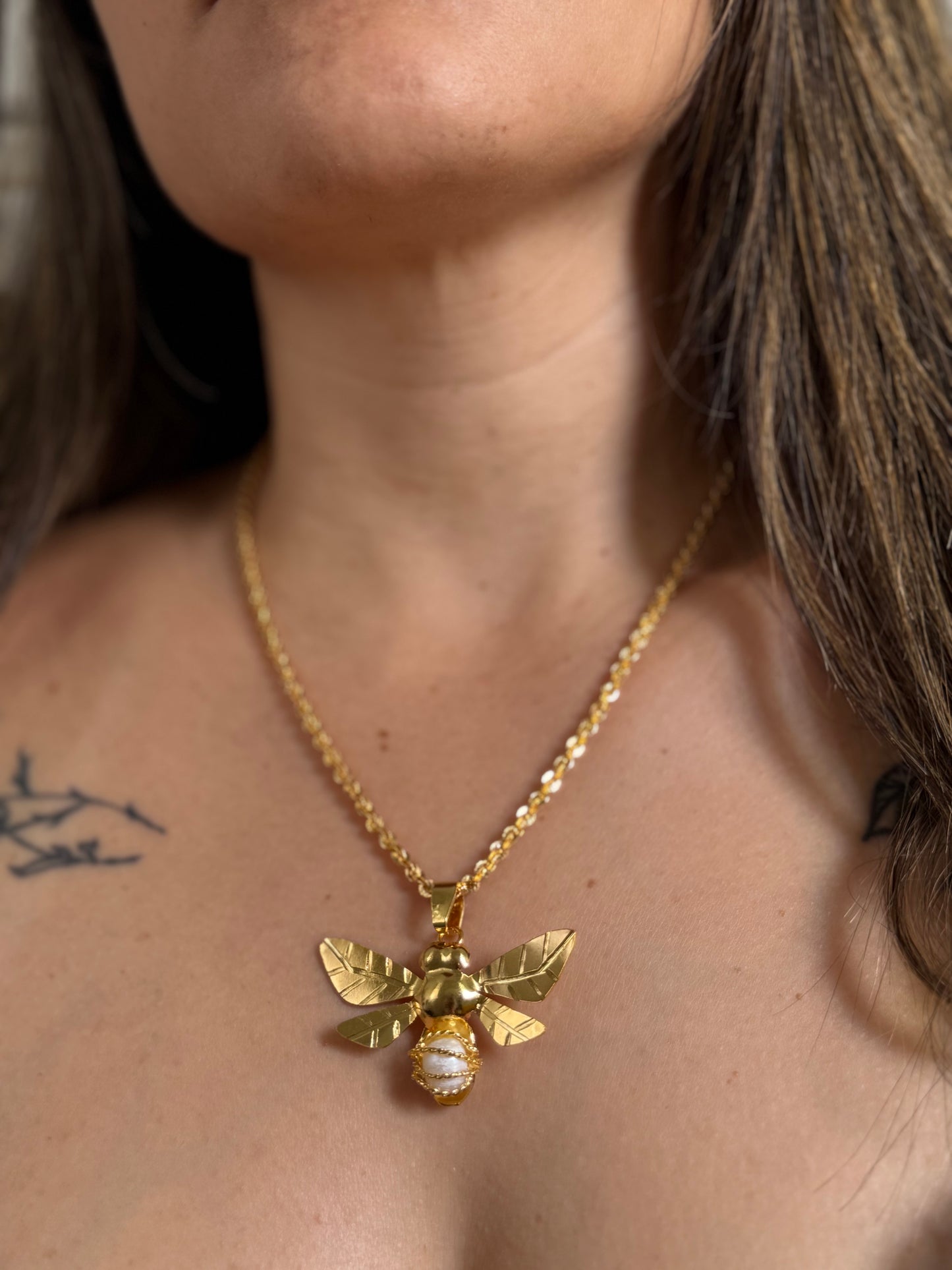BEATRICE BEE NECKLACE