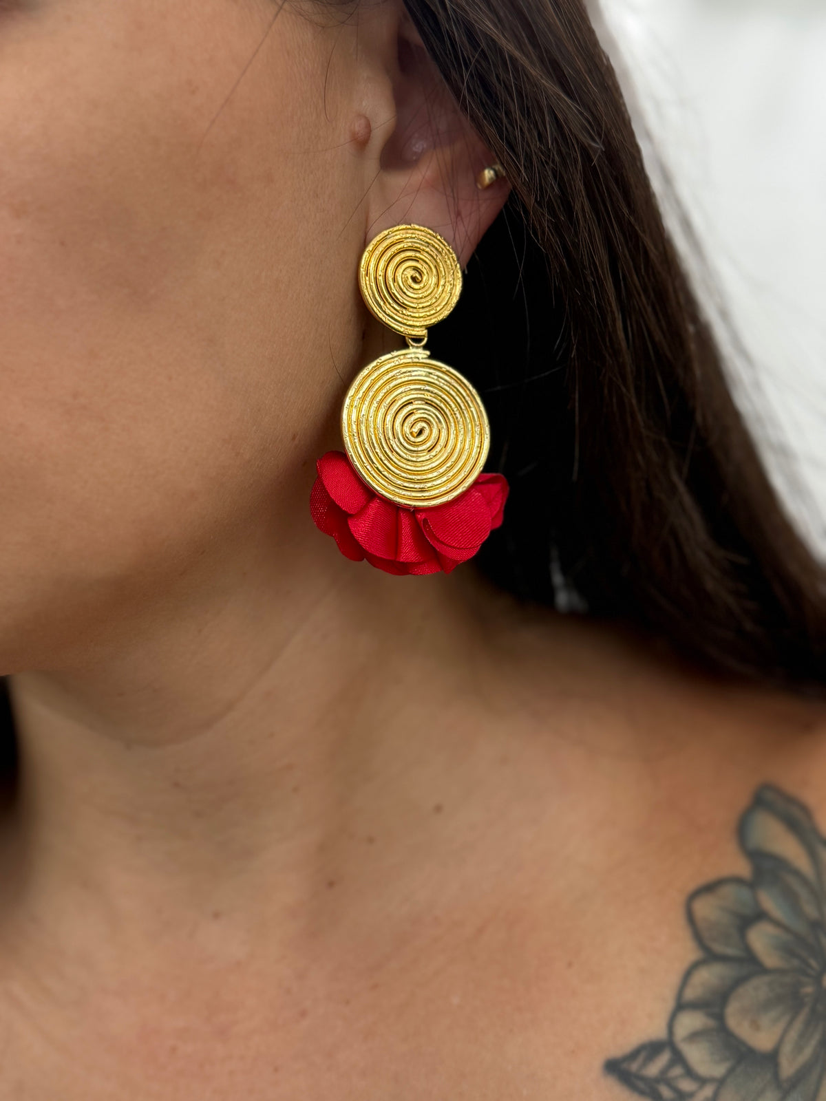 FLEURÉ SPIRAL EARRINGS- RED