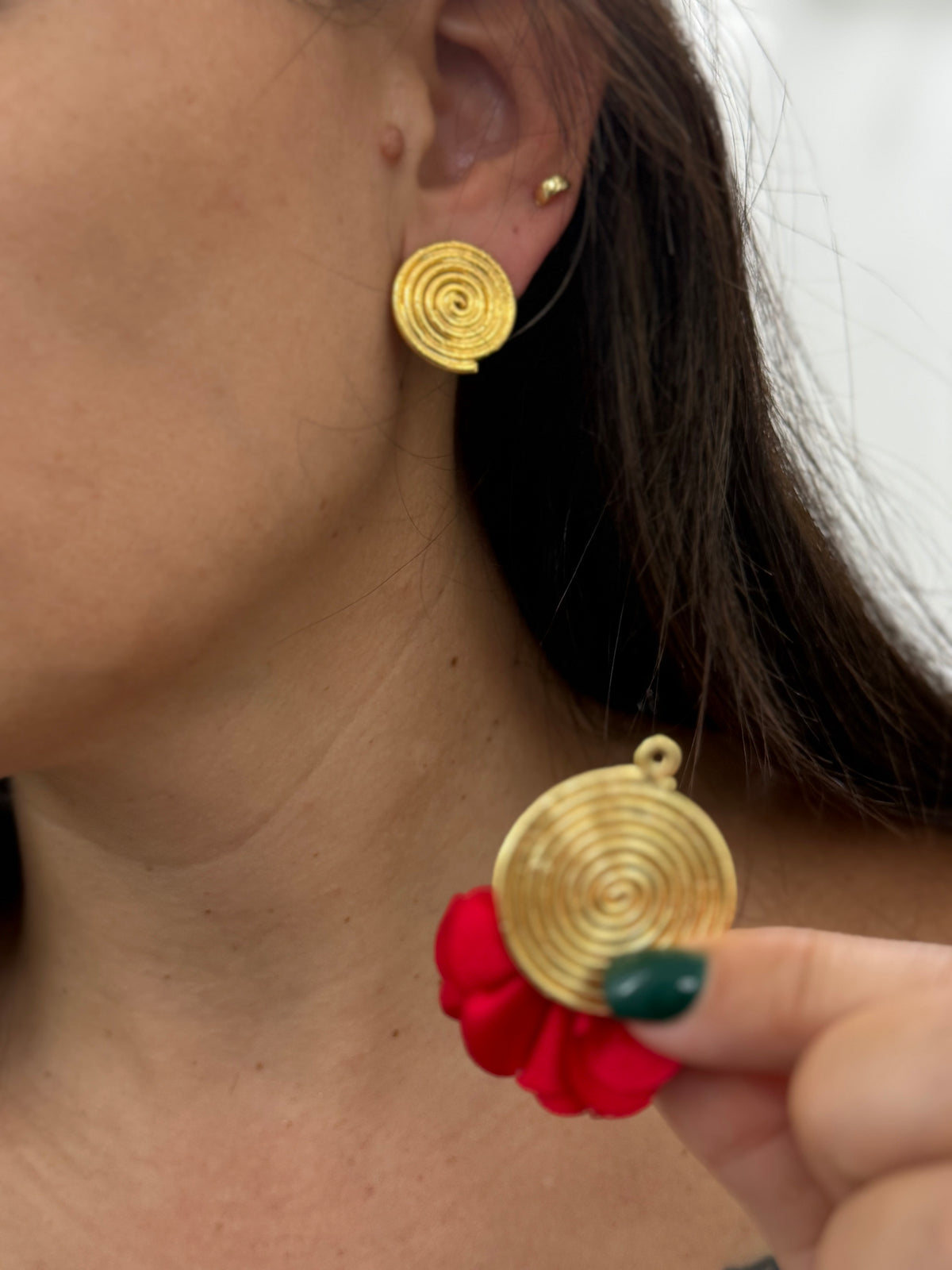 FLEURÉ SPIRAL EARRINGS- RED