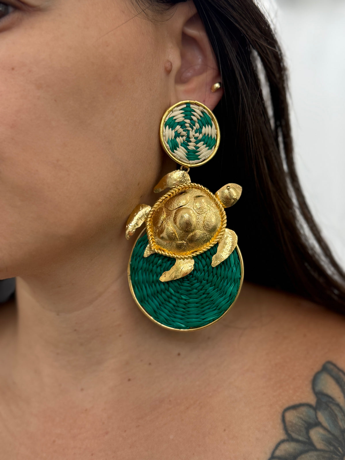 MARÉA TURTLE EARRINGS