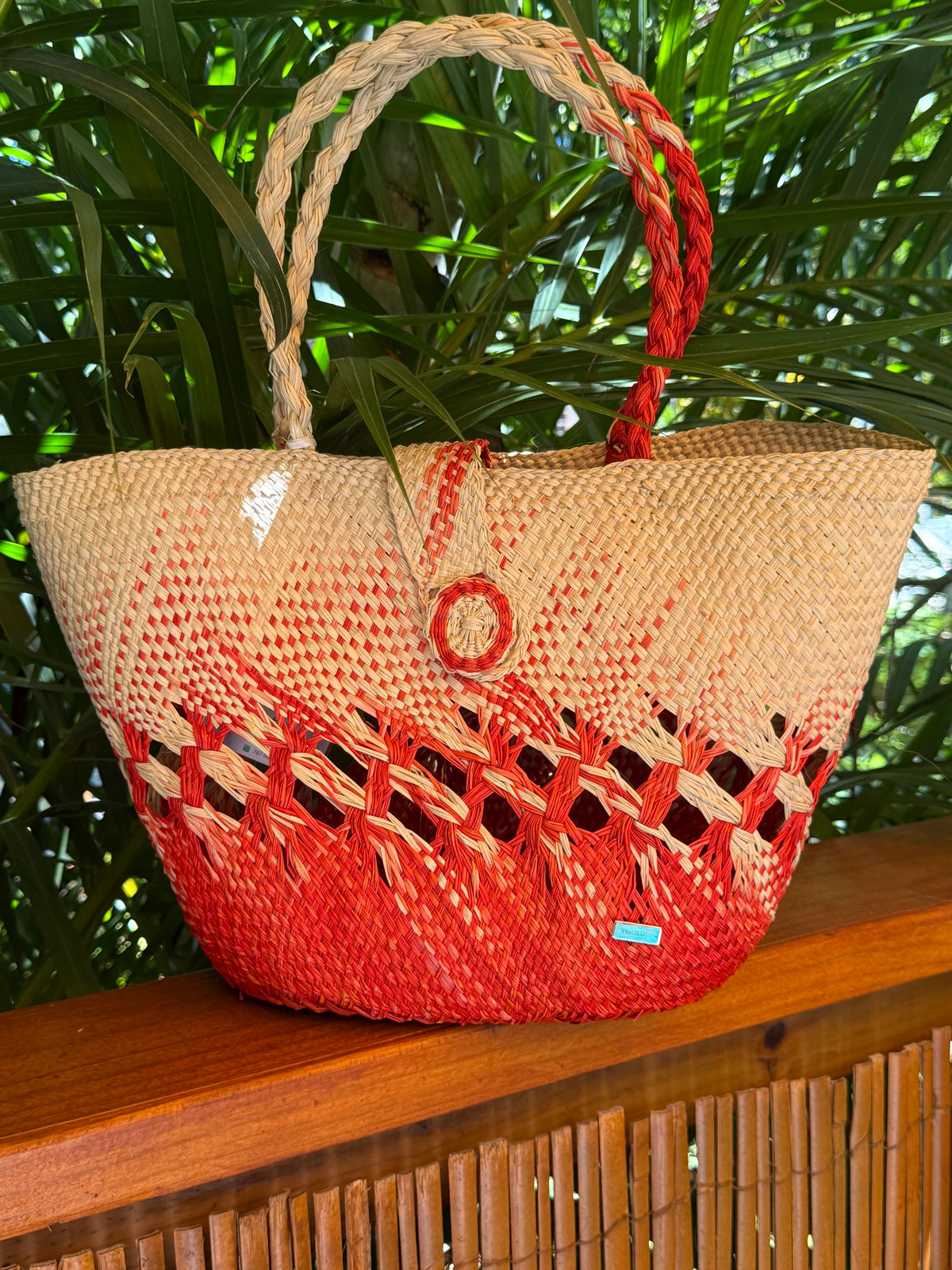 ✨ CALYRA TOTE