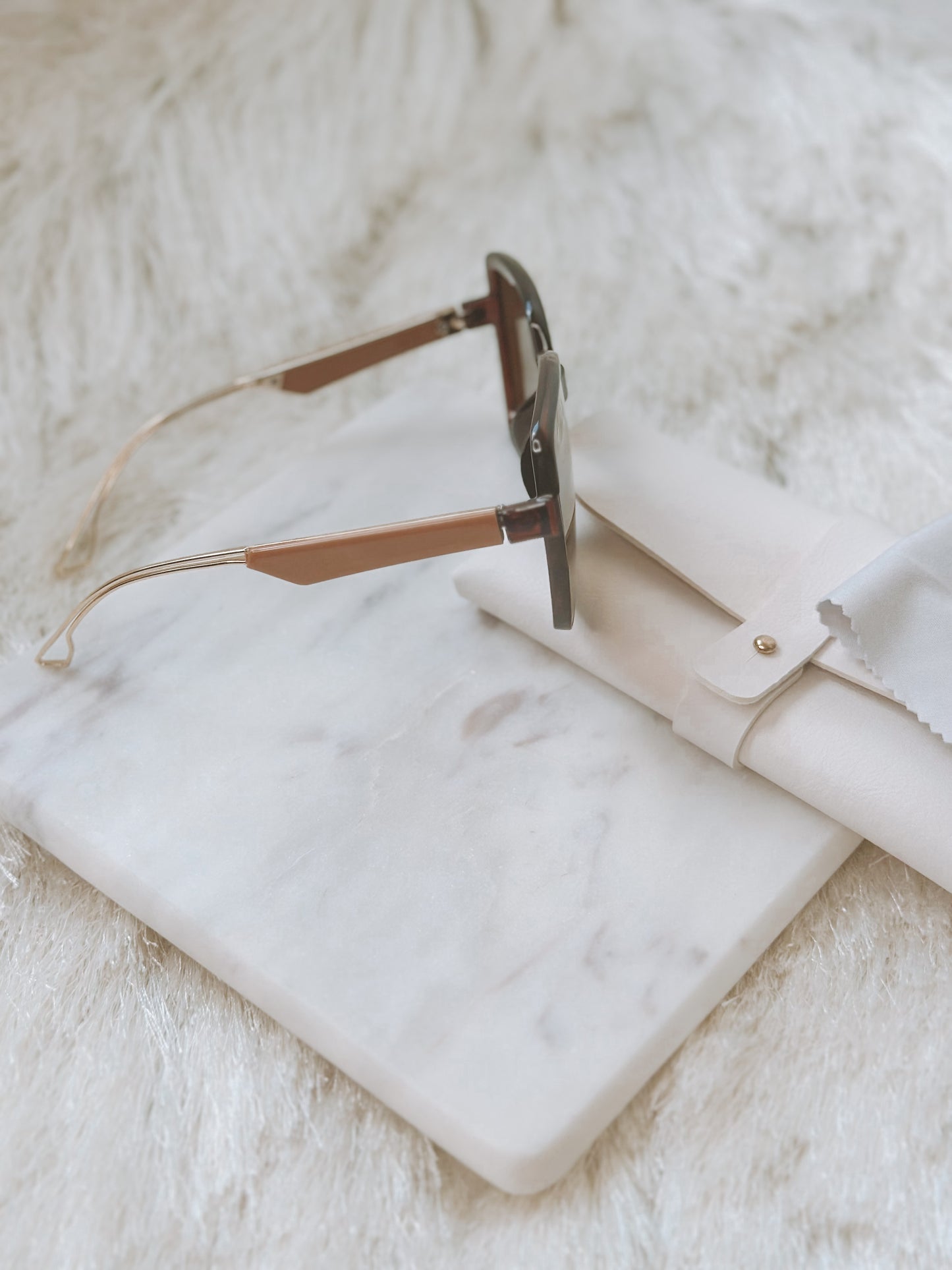 JLO  SUNGLASSES BROWN