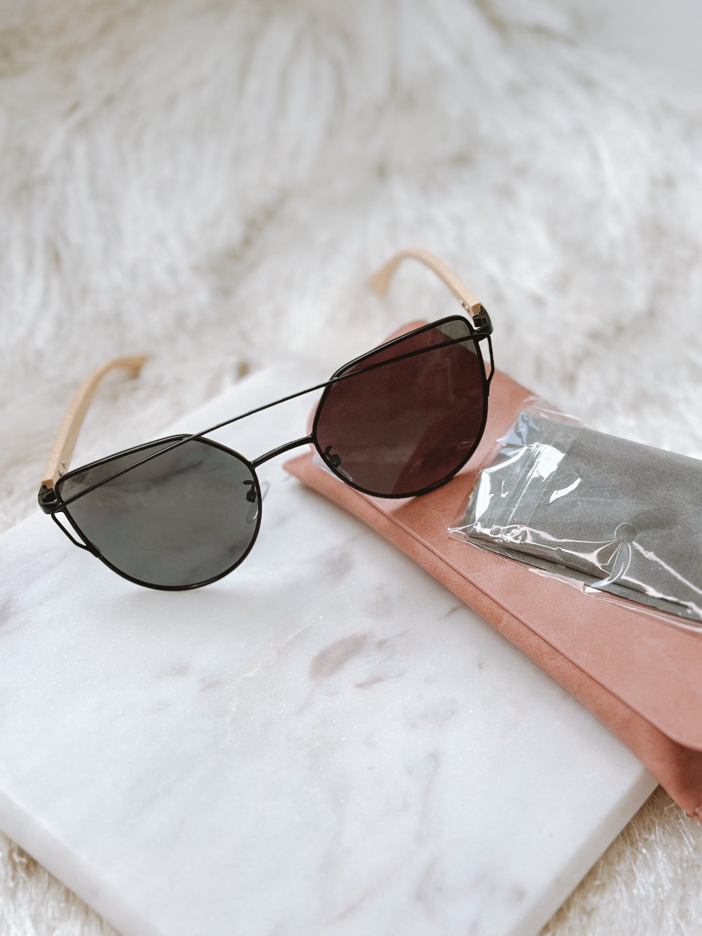 JULIE BLACK SUNGLASSES