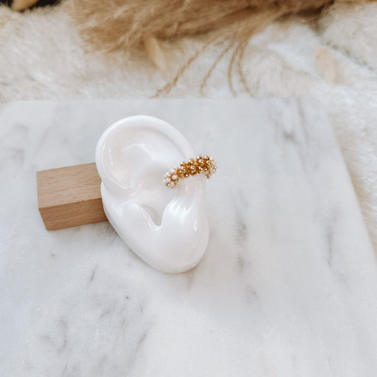 KAYRA EAR CUFF GOLD AND WHITE