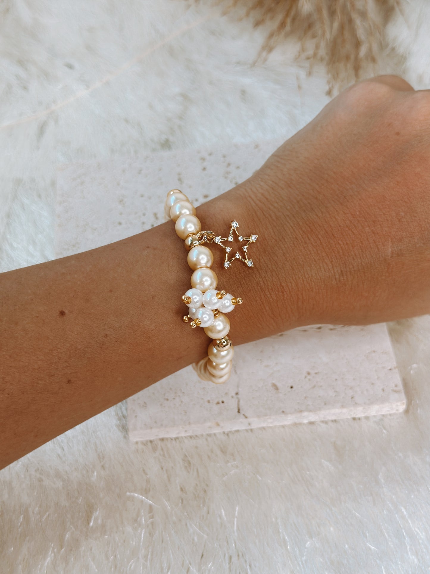 STAR PEARLS GOLD BRACELET