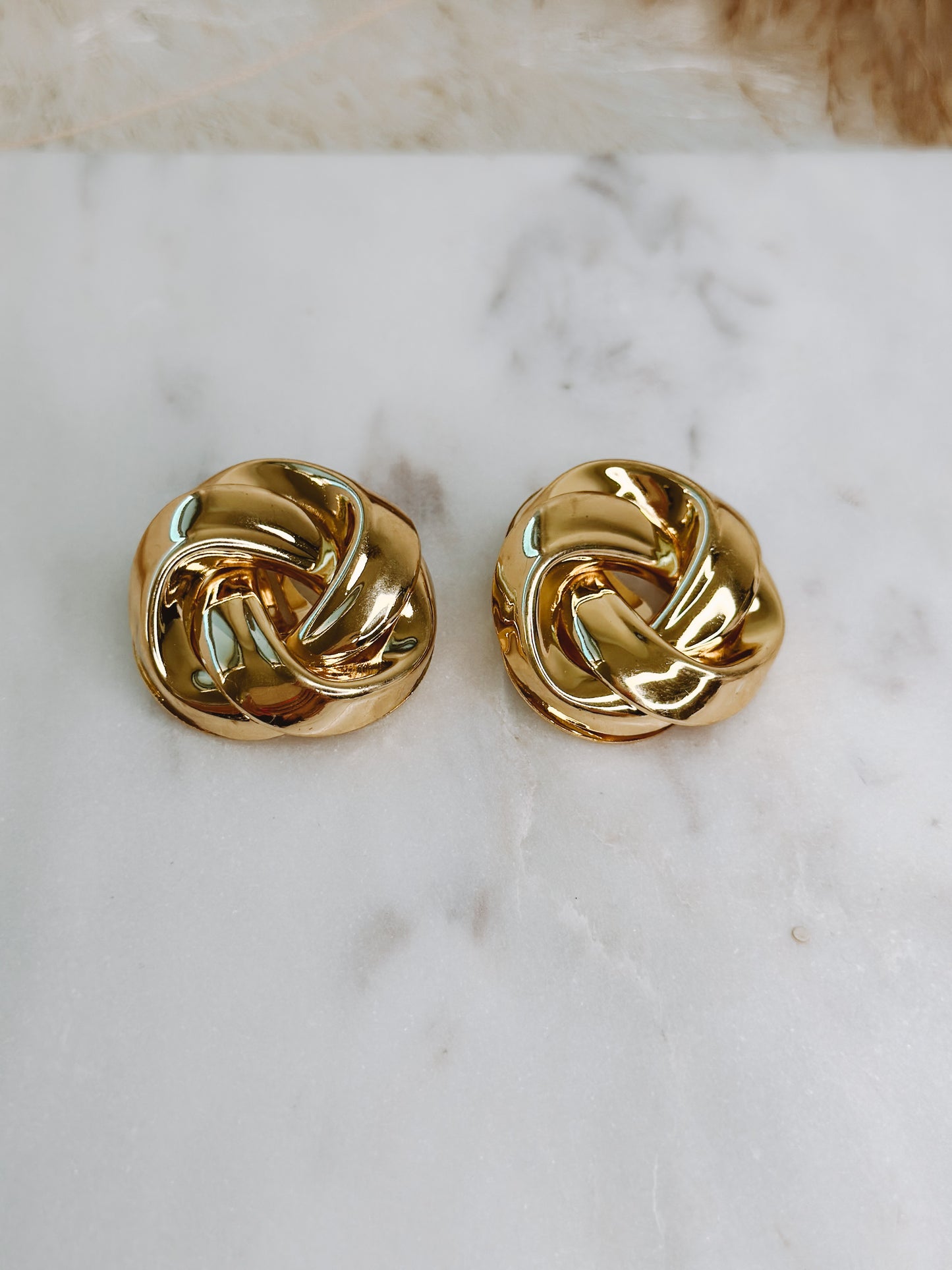 MAXI KNOT GOLD EARRINGS