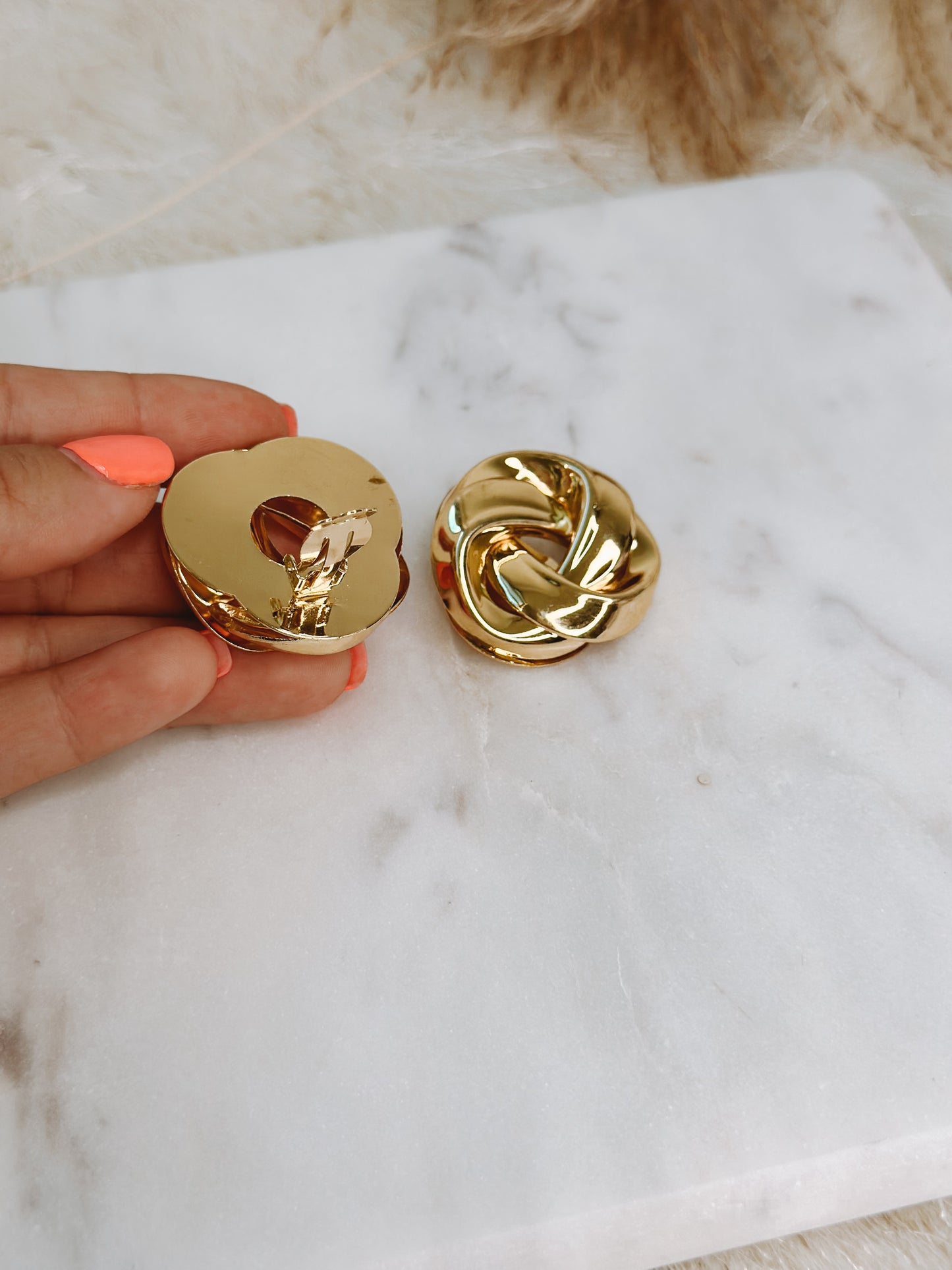 MAXI KNOT GOLD EARRINGS
